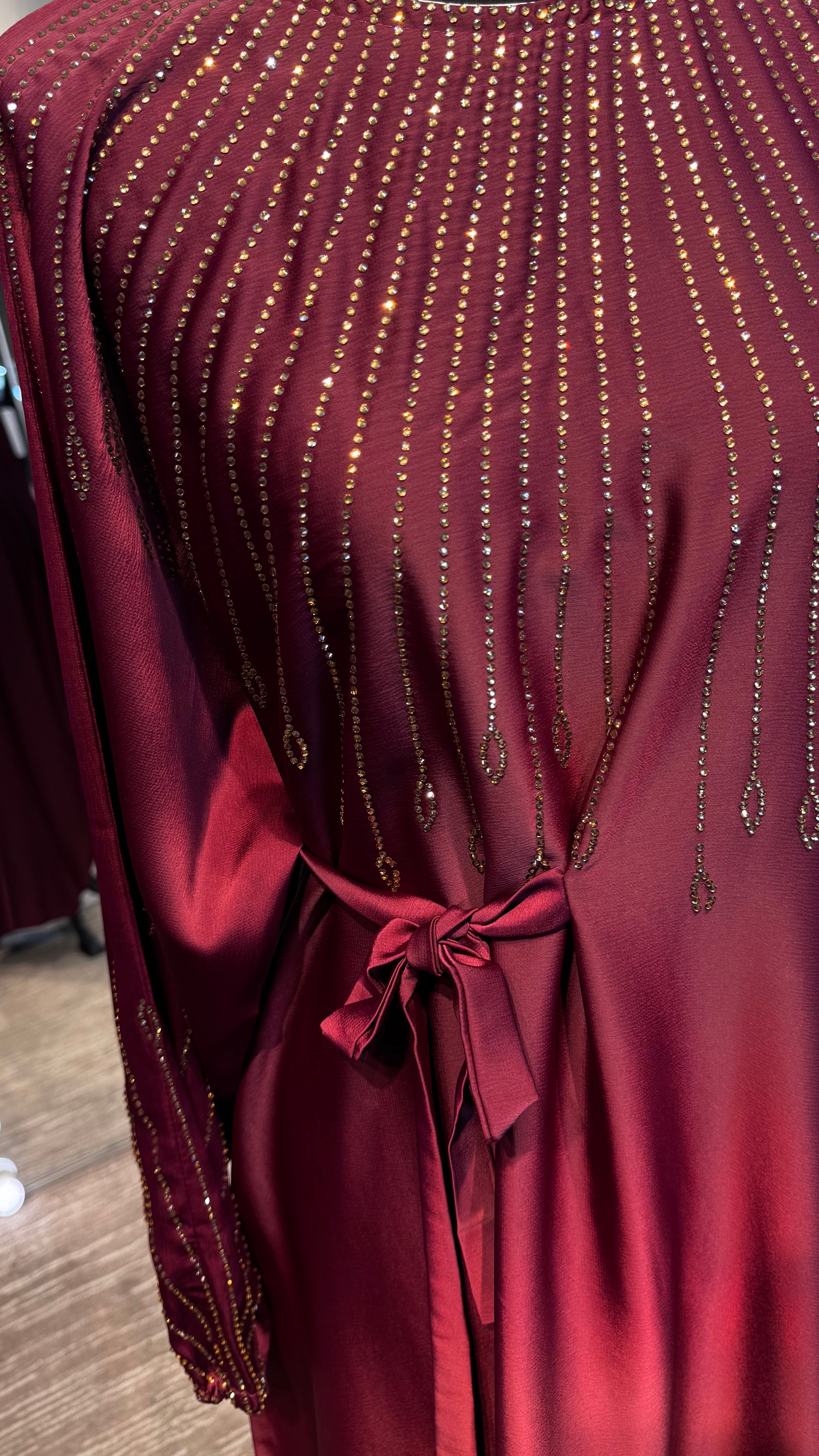 One Side Farasha Abaya Set with Hijab - Maroon