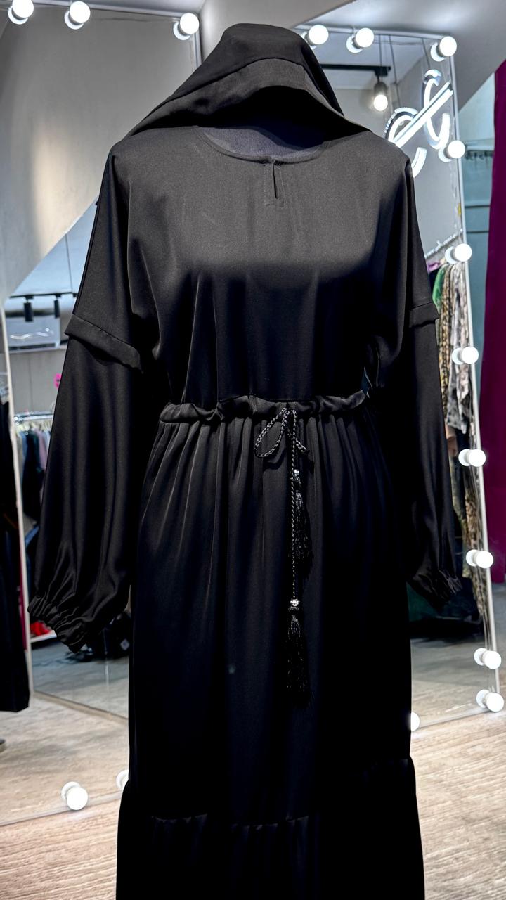 Black Nida round neck and pleated design