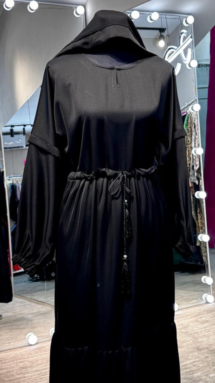 Black Nida round neck and pleated design