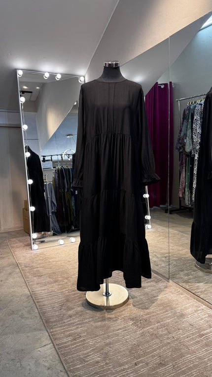Black 3 layers pleated cotton dress