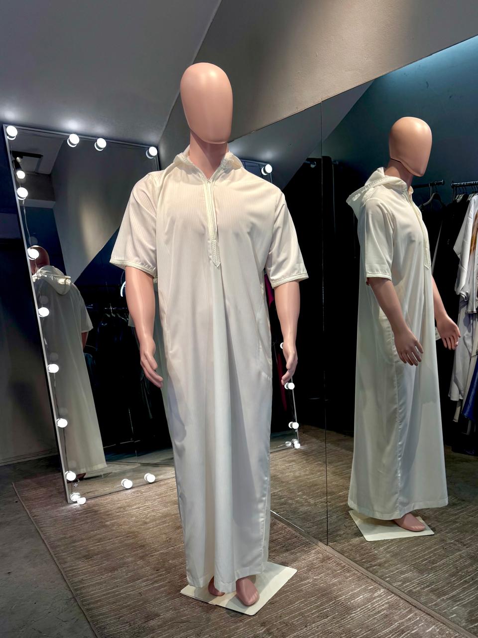 Men White Short Sleeve kandura with cap.